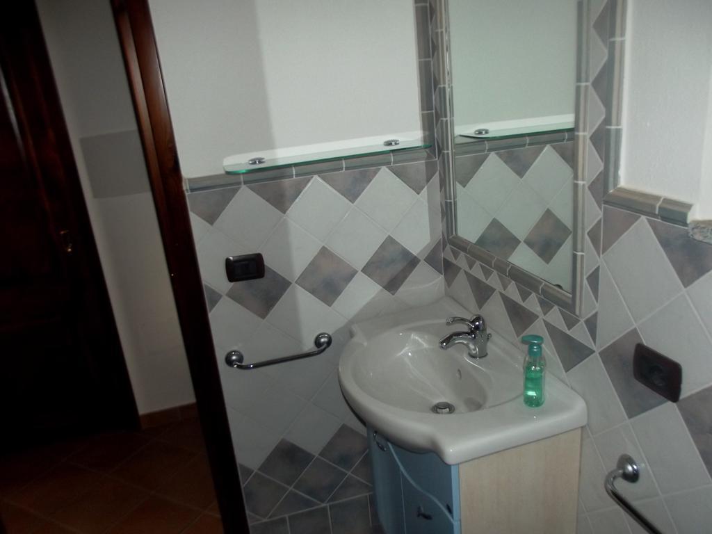 Casa Elena Apartment Cala Gonone Bilik gambar